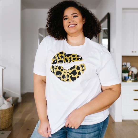 Leopard Lips Graphic Tee - Picture 6 of 8